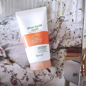 Lait Nettoyant Simple en Gros, Nouveau <span class=keywords><strong>Prix</strong></span> Bas, Formule Nettoyante en Profondeur, Éclaircissant et Hydratant pour la Peau - Product Image 1