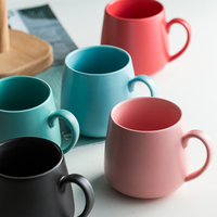 Tasse à eau en céramique noire mate de 8 12 14 16 onces avec une grande capacité Design moderne Gravure au laser Tasse à café avec logo personnalisé