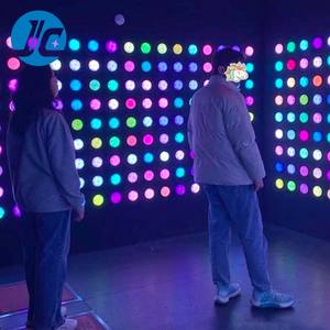 Jeu de poussée lumineux à LED actif pour divertissement en salle de fête, idéal pour les équipes, pour les événements à l'aéroport ou au parc de trampolines - Product Image 6