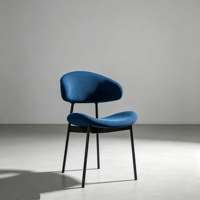 Chaise de salle à manger moderne de luxe en velours nordique rembourrée pour la maison, le bureau et le salon