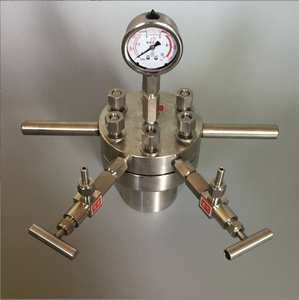 Réacteur en verre monocouche de 5 L avec moteur, cuve de réaction chimique agitée pour laboratoire, dotée d'une télécommande - Product Image 4