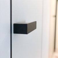 Porte de chambre cachée sans cadre de conception simple Porte invisible affleurante Porte invisible intérieure blanche
