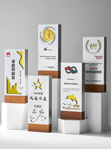 Trio <span class=keywords><strong>de</strong></span> Trofeos Atemporales <span class=keywords><strong>de</strong></span> <span class=keywords><strong>Madera</strong></span>, Metal y Cristal |   Premios Personalizados <span class=keywords><strong>para</strong></span> Campeonatos Empresariales, Deportes y Logros Académicos - Product Image 5