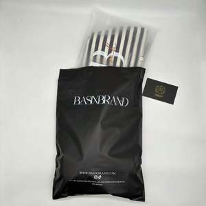 Sacs d'expédition en plastique noir mat avec logo imprimé personnalisé, sacs d'expédition poly, sacs d'expédition pour colis cadeaux, sacs d'expédition pour vêtements - Product Image 3