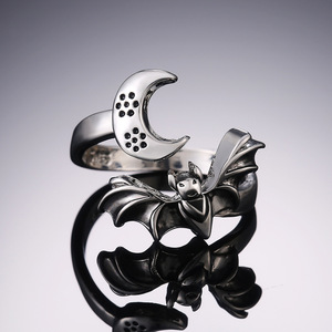 Bague chauve-souris vintage gothique unisexe ajustable, bijou fantaisie créatif et tendance - Product Image 2