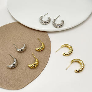 Aretes de Botón de Latón al por Mayor, Chapados en Oro de 18K, con Circonita, Resistentes al Agua, Lindos para Mujer - Product Image 2