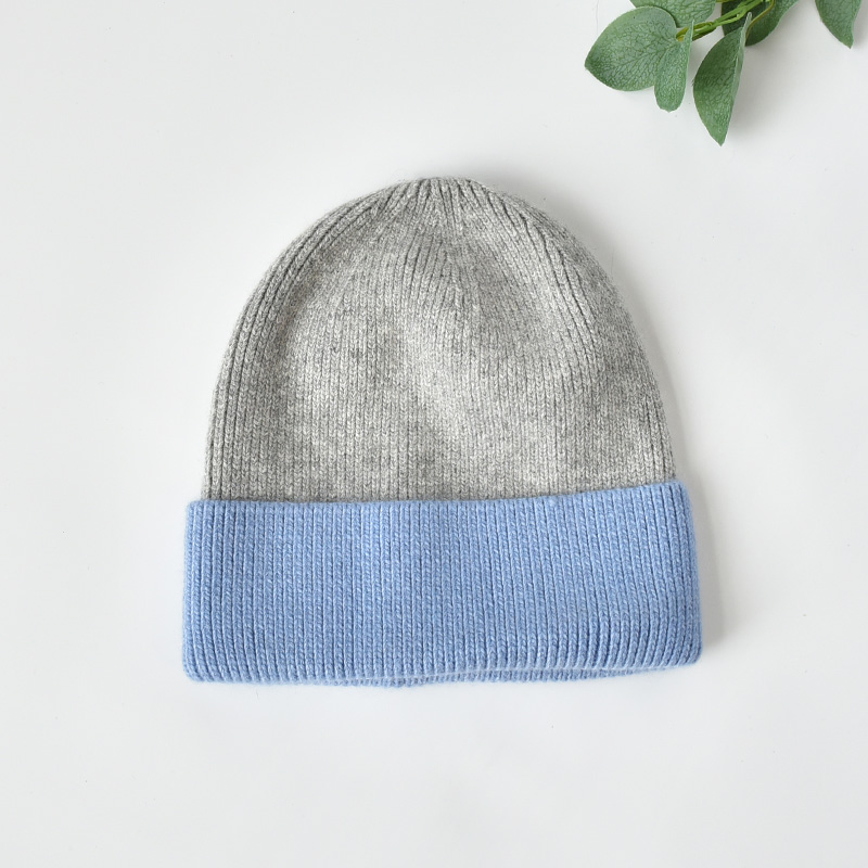 Gris clair et bleu clair