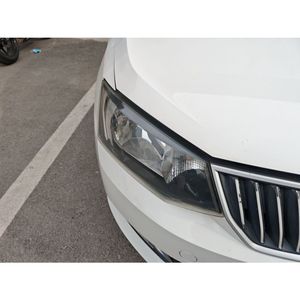 Guazi <span class=keywords><strong>Skoda</strong></span> <span class=keywords><strong>Fabia</strong></span> 2015 Berline d'<span class=keywords><strong>occasion</strong></span> Essence <span class=keywords><strong>Automatique</strong></span> Berline Exécutive Traction Avant Blanche Stock en Gros pour Importateurs Prêt à l'emploi - Product Image 5