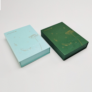 Wholesale Luxury Rigid Paper Box Custom Printed Foil T-Shirt Packaging Magnetic Foldable Paperboard Box for High-End Gift Giving - Product Image 4