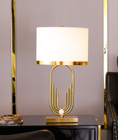 Lampe de chevet de table moderne nordique en métal blanc avec abat-jour en tissu, commande tactile, E26, lumière chaude 3000K, certifiée CE