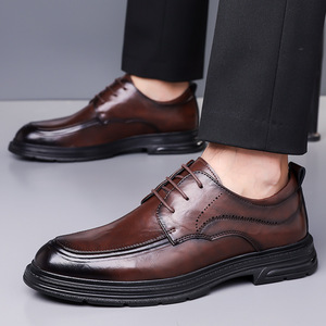 รองเท้าหนังผู้ชายสไตล์อังกฤษแบบลำลองสำหรับธุรกิจ หัวกลม ผูกเชือก พื้นหนา สีดำ สีน้ำตาล รองเท้าขับรถแฟชั่น - Product Image 4