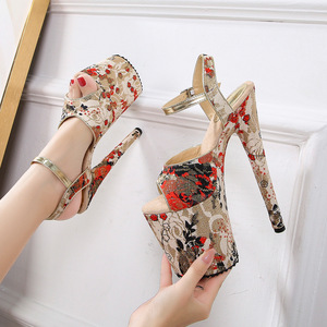 Taglie forti da <span class=keywords><strong>20</strong></span> <span class=keywords><strong>Cm</strong></span> tacchi alti da donna sandali con <span class=keywords><strong>tacco</strong></span> a spillo con plateau da discoteca con plateau scarpe da passerella - Product Image 3