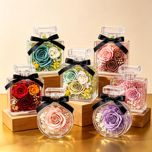 Boîte en acrylique créative avec rose <span class=keywords><strong>éternel</strong></span>le pour la Journée <span class=keywords><strong>de</strong></span> <span class=keywords><strong>l</strong></span>'amitié, les bals <span class=keywords><strong>de</strong></span> promo et les enterrements <span class=keywords><strong>de</strong></span> vie <span class=keywords><strong>de</strong></span> jeune fille, le Nouvel An, les <span class=keywords><strong>souvenirs</strong></span> <span class=keywords><strong>de</strong></span> vacances et la décoration intérieure - Product Image 1