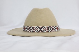 Sangle de chapeau perlée élégante pour chapeaux Fedora avec des perles multicolores de qualité supérieure parfaites pour la décoration de chapeau élégant - Product Image 6