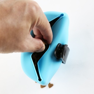 Fabricante de Guangdong, bolsa de entrenamiento <span class=keywords><strong>para</strong></span> tratar <span class=keywords><strong>perros</strong></span>, bolsa de silicona <span class=keywords><strong>para</strong></span> tratar <span class=keywords><strong>perros</strong></span>, bolsa portátil <span class=keywords><strong>para</strong></span> tratar <span class=keywords><strong>perros</strong></span>, bolsa <span class=keywords><strong>para</strong></span> actividades al aire libre - Product Image 3
