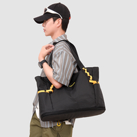 Sac de voyage extensible grande capacité, léger et de haute qualité, idéal pour les séjours courts, les sports de plein air et comme sac de sport tendance.