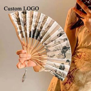 Éventails en bambou sculptés en forme de dragon avec pompon, vente en gros, pour cadeaux de mariage écologiques et objets de collection d'art - Product Image 1
