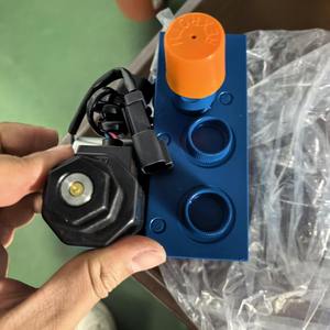 Vanne de réservoir hydraulique pour camion benne HD465-7 HD785, référence 56B-43-12402 - Product Image 1
