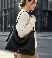 Sac fourre-tout coréen portable de style niche, à porter à l'épaule ou en bandoulière, grande capacité, en cuir véritable, simplicité urbaine, pour femme