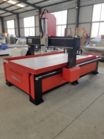 Router CNC 1325 de fácil instalación, ideal para la venta en talleres de carpintería.