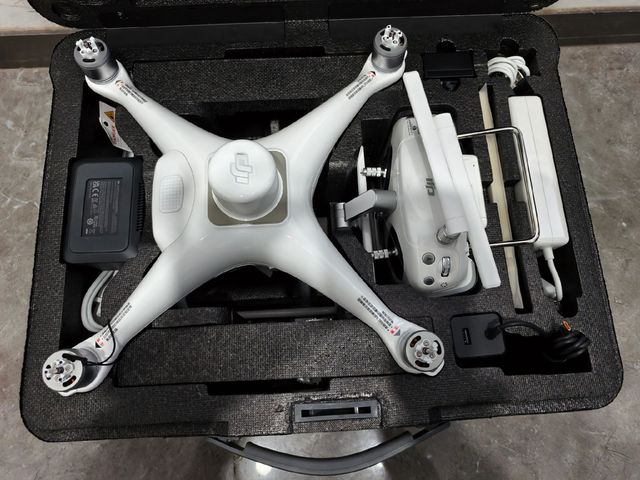 Phantom 4 RTK 4K Camera 3-axis Gimbal 7KM Flight Obstacle Avoidance GPS Return Professional RC Drone for Surveying and Mapping