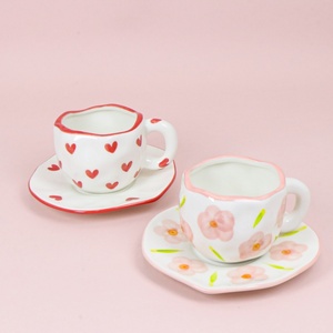 Tazza da <span class=keywords><strong>caffè</strong></span> in ceramica e Set di tazze da tè pomeridiano irregolare con Set di piattino personalizzato Girly <span class=keywords><strong>Love</strong></span> carine fatte a mano tazze da <span class=keywords><strong>caffè</strong></span> - Product Image 2