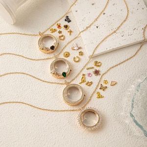 YIREPIN Ciondoli Personalizzati per Gioiellieri, Mini Charm con Catene in Ottone Placcato Oro 18k, Collana con Medaglione in Vetro, Vendita all'Ingrosso - Product Image 6