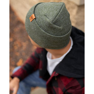 Gorro con Puño Haakwear, Color Verde Bosque, Accesorio Deportivo de Invierno, Hecho en Estados Unidos - Product Image 4