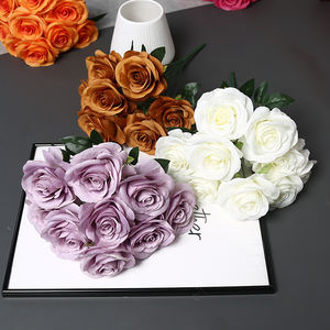 Jardin de roses en soie réaliste avec 9 roses artificielles - Fleurs de style naturel faites à la main pour les décorations de mariage et de la fête des mères - Product Image 1