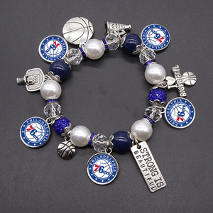 Pulseras de Aleación de Zinc con Colgante de Baloncesto de los San <span class=keywords><strong>Antonio</strong></span> Spurs, Brazalete Elástico con Cuentas y Logotipo Personalizado del Equipo, Amuleto de Campeonato - Product Image 2