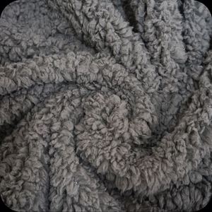 Réversible imperméable gris petite Sherpa couverture polaire pour animal de compagnie épais flou doux confortable chaud respirant personnalisé couverture pour animaux de compagnie - Product Image 3