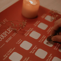 Conception imprimée en papier personnalisé Cadeau d'anniversaire Activités pour les couples Affiche de liste de seaux à gratter d'amour