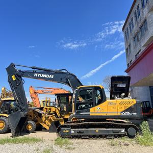 Excavadora hidráulica sobre orugas Hyundai 220LC-9S 22ton usada en buenas condiciones con motor original y componentes del núcleo del motor incluidos - Product Image 5