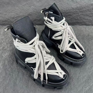 Chaussures montantes tendance de qualité supérieure, à semelle épaisse et rehaussante, en cuir véritable, idéales pour la marche en extérieur. - Product Image 2