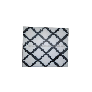 Dessous de verre en résine de forme ronde de conception indienne faite à la main - Product Image 5