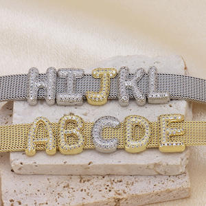 <span class=keywords><strong>Pulsera</strong></span> de Latón Dorado de Lujo con Nombre Personalizado: Cadena de Mano con 26 Letras Inglesas Personalizables para Mujeres y Hombres - Product Image 3