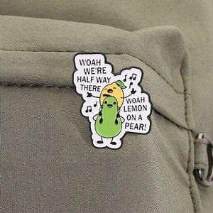 Zitronen-Birnen-Pun-Emaille-Anstecknadel, Cartoon-Frucht-Musiknoten-Brosche mit lustigem Liedtext für Rucksack-Dekoration - Product Image 4