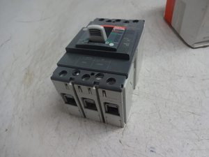 Interruptor Automático Magnetotérmico Serie Tmax, 3P, 16-1600A, IEC, PLC - Product Image 4