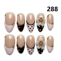 1381-1385 Kuku Palsu Buatan Tangan 10pcs Bahan Press-On Model Almond Desain Ukiran Bunga Kustom Modis Persegi untuk Jari