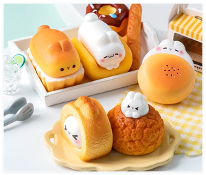 Venta al por mayor niños juegan pastel de hojaldre de resina <span class=keywords><strong>realista</strong></span> pan de piña cafetería comida y bebidas casa de muñecas supermercado decoración en miniatura - Product Image 2