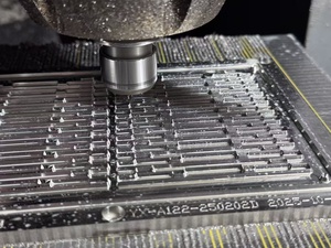Coltello piatto intaglio materiale di aspirazione stampaggio Die Etching Die materiale elettronico di scarico impostazione materiale - Product Image 2