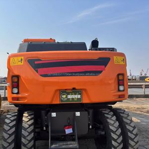 Excavatrice d'occasion Doosan DX150lc-9c, poids opérationnel 6 tonnes, moteur principal, machine sur chenilles, modèle 2022, puissance 98 kW, testée et inspectée, en bon état - Product Image 3
