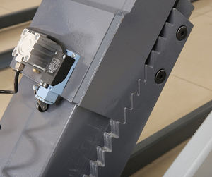 Горячая распродажа: 4-тонный гидравлический ножничный подъемник для автомобилей - Product Image 5