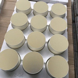 Céramique en nid d'abeille <span class=keywords><strong>monolithique</strong></span> en cordiérite mullite de bonne qualité pour échange de chaleur - Product Image 3