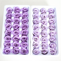 Fleurs conservées en gros d'usine Tête de rose éternelle dans une boîte-cadeau