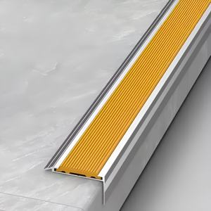 Marches et nez de marche modernes pour intérieur et extérieur, antidérapants, résistants à l'eau, en PVC et en alliage d'aluminium, avec bande de bordure - Product Image 3