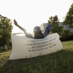 音楽祭用インフレータブルソファ アウトドア エアーラウンジ 携帯用 キャンプ アクティビティ レインボー ポリエステル - Product Image 4