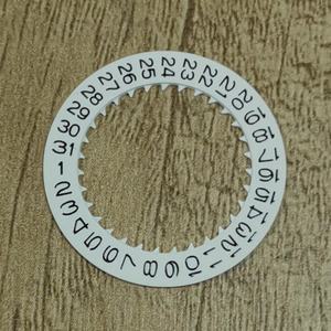 Montre-bracelet à quartz de haute qualité avec mouvement NH35, cadran calendrier, lunette et accessoires - Product Image 2