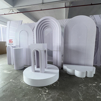 Perlengkapan Pernikahan Latar Panggung Gapura Bunga Putih PVC 3D Latar Belakang Bulat Gapura Akrilik untuk Dekorasi Acara