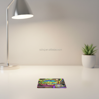 Autocollant holographique anti-contrefaçon en PET à forte adhérence KC avec logo personnalisé pour usage cosmétique, emballé en carton pour fard à joues et masque facial